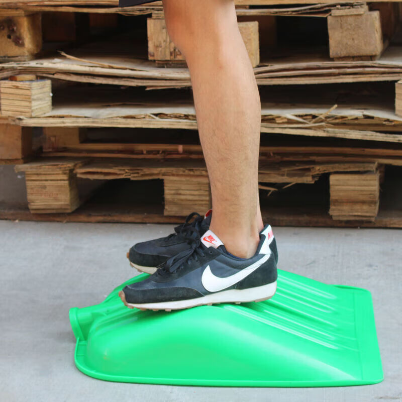 Plastic shovel, tempered plastic shovel, thickened plastic shovel head, snow shovel, plastic shovel, large wooden shovel, large agricultural shovel, No. 1 plastic snow shovel, random color