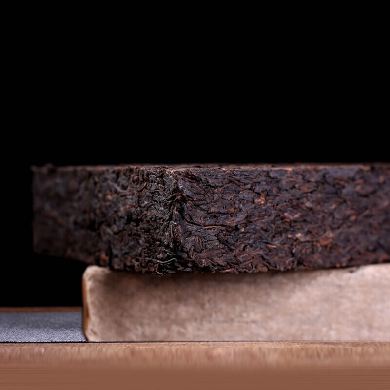 Huangmao 1976 Edition Brick Tea Brick Special Lao Banzhang Ripe Tea Cultural Revolution Commune Brick 1000g