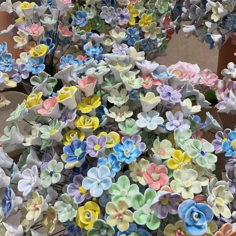 Jingdezhen handmade ceramic flower belt vase hand pinched ceramic flowers pure handmade simulation of immortal flowers 1 small vase does not include flowers