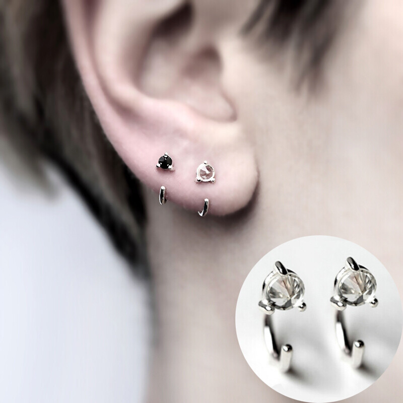 Simple 925 Sterling Silver Stud Earrings Korean Version Of The Simple 925 Sterling Silver Stud Earrings Korean Version Of The Personality Black And White Small Men Pair