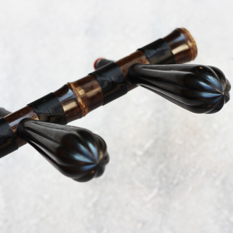 Made by Liu Menghu Liu Menghu's fine ebony shaft old purple bamboo Jinghu professional playing Xipi Erhuang exam stringed Jinghu musical instrument Xipi Jinghu