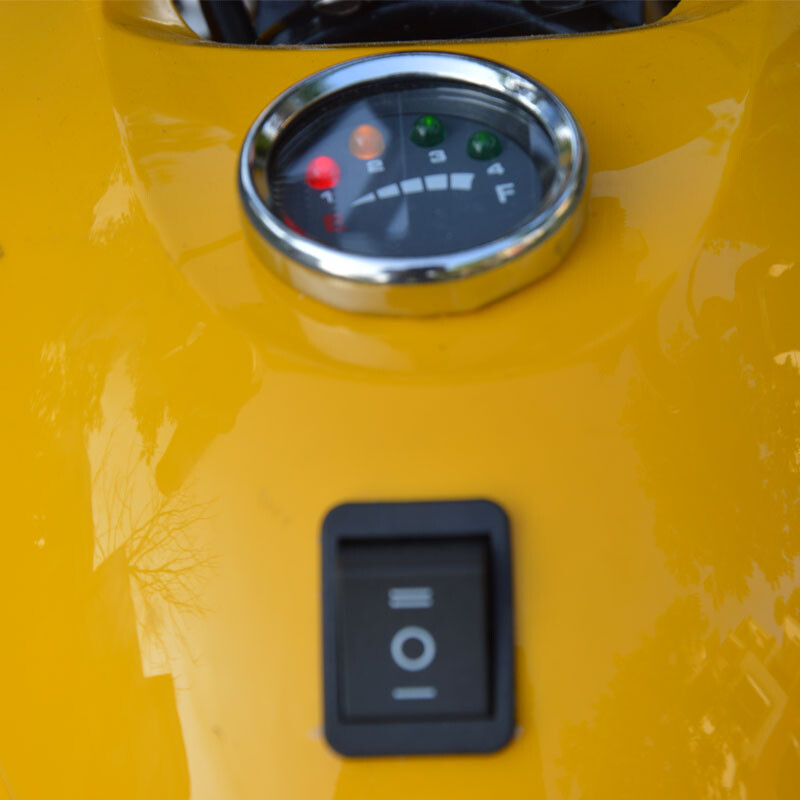 Airuge 49cc fuel four-wheel motorcycle, small four-wheel rechargeable electric ATV, children's mini motorcycle, red and white, oil-burning electric start model