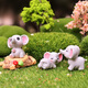 Cartoon Baby Elefant Ornamente süße Cartoon Baby Elefant Elefant Model Blindbox Spielzeug Desktop Mini Simulation Tiersitzung Süßes Baby Elefant (einfaches Outfit