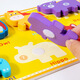 Kinderverkehr für digitale Tierverkehrs ziehen Puzzlespielzeugkuchenbrett Frühschulgebäude Bausteine handkennzeichnende Pinyin -Buchstaben Tränen von Puzzle Insektenmodell - Englisch Schriftart Modell