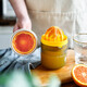 TF Japanese manual juicer small portable orange juice cup household press fruit orange lemon juicer two-way juicer