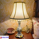 Schlafzimmer Schreibtisch Lampe Nacht Lampe Europäischer Stil Pastoral Retro Klassisches amerikanisches Weißes Wohnzimmerstudium Bester Hochzeitsgeschenk 9928a Clivia Golden Lampenschattenknopf Schalter