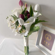 Tulip Calla Lily tenant des fleurs et obtenant un certificat Fausses Fleurs Simulation Fleur Photographie Photographie Mariage Corée Bouquet de mariée HD-TULIPS + Ruban