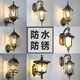 Außenwandleuchte, wasserdicht, europäische Retro-Balkon-Gartenlampe, amerikanische Gangtreppe, pastorale LED-Wandleuchte für den Außenbereich, sandschwarz, kleine gebogene Wandleuchte