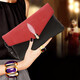 Sephren Regalo de San Valentín Chino Mujeres 2025 NUEVA Bolsa de embrague Moda de mujeres y versátil Banquete de mujer Bag Large Capacidad Bolsa de hombro Pearl Pescho Patrón de pescado Rojo