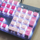 Logitech K845 Механическая клавиатура Проводная клавиатура Клавиатура полноразмерная игра клавиатуры Электронная книга Светящаяся клавиатура Куриная Клавиатура DIY Keycap Дар День Святого Валентина K845 [Lollipop Girl]-красная ось