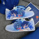 Joint Demon Slayer: Blade Anime Peripheral Herrenschuhe 2024 Frühlings- und Herbst -Iinosuke -Paar Sportschuhe Huili Ganyu Low Top Board Schuhe (Pink Blue) Z2694D 37