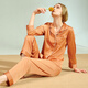 Yifen Frühlings- und Herbst-Pyjamas für Frauen in fengbing Seidendünnmodell simulierte Seidenfeder und Sommerkleidung Langarmanzug Zwei-teiliger Set 9928 Grau Orchidee 2xl