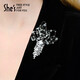 She s Qianzi Ice and Snow Secret Realm Brilliant Craftsmanship Crystal Frost Flower Brooch High-end Temperament Corsage Pin Birthday Gift for Women Silver H0