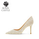 Chaussures de mariage de château de rose
