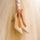 Chaussures de mariage de château de rose