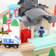 Yunya Holzstraße Set Magnetic Electric Car Head Bausteine zusammengebautes Neujahr Kinderspielzeug Geburtstagsgeschenk 33 Stücke Bahnstrecken