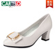卡帝乐鳄鱼（CARTELO）单鞋女鞋子夏季真皮软底高跟鞋妈妈鞋春秋中跟一脚蹬中年女士皮鞋 J-9903米白色(跟高4.5cm) 40