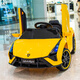 Ai Tong Baby Elektroauto 1-4 Jahre altes Vierradauto kann sitzend im ferngesteuerten Baby Spielzeugauto-Baby Kinderwagen Flaggschiff Backasche + Allradantrieb 12 V + Bluetooth + Leder-Sitzhilfe App + mit Fernbedienung + Selbstfahrten + Swing