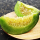Ice Jade Melon Seeds Super Sweet Thin-Skinned Emerald Cantaloupe Spring and Autumn Early Ripening Four Seasons Balcony Fruit Seeds Ice Jade Emerald Melon Seeds Song Fertilizer Original New Seeds 1 Pack of Approximately 95 Pieces
