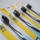 Frog adulte 671 Brosse à dents petite tête de brosse carbone noir Bristle en profondeur Nettoyage Protection de gomme mâle et femelle Ménage de ménage paquet en carbone noir Bristle doux 671 Brosse à dents 12