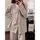 Pyjamas de fleurs violettes Elin Taro Light pour filles avec coton avec coussinets à la poitrine au printemps et automne, nouveau cardigan à manches longues pantalons de vêtements à la maison 9923 # Lettres à col