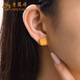 Lao Fengxiang 18K hard K sugar cube earrings for women, fashionable and versatile ear stick earrings, Valentine's Day birthday gift for girlfriend and wife 18K hard K sugar cube earrings, about 0.45g