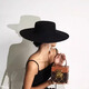 Charlotte Bear Xalorxion Inter-Autumn- und Winter Flat Top Woll Top Hut Big BriM Vielseitige Filzhut Jazz Hut Französische Hepburn Style MZ1443 Black Black Single Size