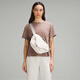 
lululemon丨Curved crossbody bag LU9BSJS albumin/raw flax color O/S