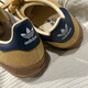 Adidas (adidas) Clover Casual Chores Chaussures pour hommes 2025 Été Nouveau amorti de chaussures de sport antidérapantes Gazelle Deshu chaussures JI3523 Couleur d'avoine 40