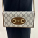 Gucci (GUCCI) women's bag 1955 series white leather spliced presbyopia canvas classic horseshoe buckle flip chain wallet 621892 92TCG 8563 ebony color