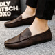 Yuan Beiying 2025 Nouveaux chaussures pour hommes, chaussures en cuir décontractées britanniques à la mode, chaussures de haricots à la mode de style coréen, chaussures paresseuses pour hommes, D829 Black 44