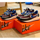 Nike (Nike) Sacai Undercover Takahashi Shield Co-marqué chaussures DJ4877-001-300-600 DJ4877-300 42 noir, bleu et rouge.