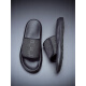 KLWP Slipper Herren Sommer 2025 Neue modische und vielseitige weiche Sohle Beachschuhe für Männer, die wasserdicht und abgenutzt sind und resistente Flip-Flops schwarz 6189 39