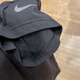 Camiseta de manga corta Nike (Nike) 2025 Summer New Hyverse Dri-Fit Men Seceding de mimes de secado rápido Top de cuello redondo de color medio gris/Moss verde de color verde/plata HV4882-299 2XL seco rápido