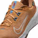 Nike (Nike) Kniper Kniper Trail 2 Gore-Tex Tareshing Men's Cross-Country Chaussures HM9734 800 Copper de lune / jaune clair bronzage / bleu plat / clair rouge foncé / blanc 45
