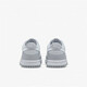Nike (nike) Chaussures pour femmes dunk bas (GS) Low Top Grey et White Retro Slab Chaussures Chaussures décontractées pour les femmes DH9765-001 Gris et blanc 35,5