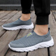 Cartelo-Herrenschuhe für Männer Sommer dünne atmungsaktive Netzschuhe Leichte Sohle lässige Schuhe Großgröße Ultra-Licht-Laufschuhe 47 Sportschuhe JJ838 Schwarz und Weiß 47
