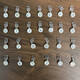 Blanc Double face 26 lettres anglaises Nom personnalisé Abréviation Téléphone mobile Plude Plude Pendre Idol Couple Pendant A [Port Port de charge] Type-C Interface de charge rapide (Envoyer une corde anti-perd)