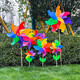 Oimg Windmühle farbenfrohe Outdoor -Dekoration Plastik Big Windmühle Spielzeug handgefertigtes Farbfarbs rotierende Requisiten Kinder Handheld kleine Windmühle verdickte 10 Packungen (7 27 cm mit 50 cm Holzstangen)