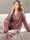 Pyjamas Goldlion pour femmes Spring and Automn Ice Silk Silk à manches longues Femmes Automne Nouveau 2025 Imitation Silk Summer Home Clothing Set 9230 Cornus Powder One Size (160 / m Taille) Recommandé pour porter du poids 80-100