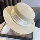 
Jin[Jin equals 0.5 kg] Mufan style flat top straw hat big head circumference summer pearl top hat straw woven beach vacation sun protection sun hat women pearl silk straw hat [bee]