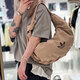 Adidas Clover Umhängetasche Herrenbeutel Frauenbeutel 2025 Sommer Neutasche Retro Long Griff Tasche Freizeitbeutel Sporttasche Ka9272 Warm Sandfarbe groß Größe 33*48 cm basierend auf den physischen Gegenständen der Theke der Theke