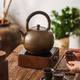 Yusen Yi Buddha-Quantity Pot, bois de chauffage, grande capacité, vieille boue rocheuse, thé, eau bouillante, pur pot à la main à la main de style japonais, pins, cyprès, bustha-buddha en bois 13662, 2300 ml, plus de 1l