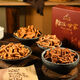 
Licun slag festival gift box lard slag pork jerky food gift Mid-Autumn Festival New Year gift Qingdao specialties Family photo gift box (eight pieces 1098g)