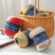 Regenbogenabteilung gefärbte Wolle Tiy handgestrickt Lady Shawl Schalpullover Jacke Magic Ball Spitze Faden 8001 Ball
