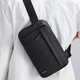 新款男士胸包休闲防泼水高级感斜挎包时尚大容量多功能男款单肩包 黑色