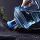 Hanboke thickened pure water bucket QS certified household mineral water bucket portable universal water dispenser bucket with lid pc587 point 5 thick heat-resistant high temperature + replacement cover