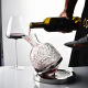 Runhuanian Regalo Decanter Copa de vino tinto Class Crystal Gyro Gyro Gyro Tumbler Set Light Style Luxury Silver 1.4L+2 Tada de lazo rojo y negro 695ml