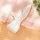 Auf die alten Stoffschuhe für Frauen, weiche Sohle bequeme Hanfu -Schuhe, nationale Stickschuhe mit alten Kostüm Cheongsam atmungsaktiv und haltbarer Frauenschuhe, gestickte Schuhe, weiße 37 [Standardgröße] 20 [Fuß breiter Fuß, hoher Fuß, großer Größe, große Größe]