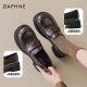 Daphne (Daphne) Brown espesado mocasín para mujeres 2025 Nuevos zapatos de cuero JK de estilo británico para mujeres con zapatos de alta gama Singles Brown [talón sin decoración] MF3883-5 35